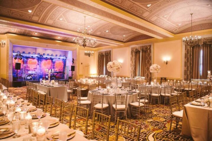 DoubleTree Suites by Hilton Detroit Downtown - Fort Shelby